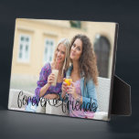 Plaque Photo Forever Friends Love Coeur Typographie Photo perso<br><div class="desc">Jolie plaque photo avec votre propre photo personnalisée. Un joli cadeau photo avec la superposition de texte qui dit "pour toujours amis" à la main lettrage et lié avec un coeur d'amour mignon. Le modèle photo est configuré pour que vous puissiez ajouter votre photo - format paysage sera plus facile...</div>