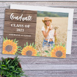 Plaque Photo Garde-photo de tournesol<br><div class="desc">Cette plaque de Graduation florale est décorée de tournesols aquarelle et de verdure sur le bois de grange. Facilement personnalisable avec votre photo et vos détails. Utilisez l'outil de conception pour modifier la taille, le style ou la couleur du texte. En créant notre oeuvre, vous ne trouverez pas cette image...</div>