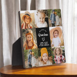 Plaque Photo Grand-mère We Love You Heart Modern Photo Collage<br><div class="desc">La Plaque de collage photo moderne Grandma We Love You Heart est un cadeau émouvant et personnalisé qui met en valeur votre amour pour votre grand-mère. Cette plaque magnifiquement conçue comprend un collage photo en forme de coeur, vous permettant d'ajouter vos photos de famille préférées dans un agencement moderne et...</div>