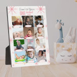 Plaque Photo Hiver Conederland Baby's 1st Year Photo Collage<br><div class="desc">Un cadeau d'anniversaire, un souvenir ou un décor rose pour présenter le bébé première année d'un mois à l'autre dans un collage photo. Un cadeau parfait pour l'anniversaire avec des flocons de neige arrière - plans de couleur rose et brillants et une photo personnalisée d'un bébé. Parfait pour 1er anniversaire....</div>