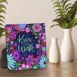 Plaque Photo Inspirational Floral Connaissez votre Devis<br><div class="desc">Inspirational Daisy Citation Plaque d'Eau Florale - jolie, fantaisie et élégante oeuvre d'art créée pour inspirer et élever. Des bourdons colorés, un joli design floral ajoute des vibrations positives à votre journée. Ces jolies plaques de chevalet font de grands cadeaux inspirants pour la famille, les amis, les collègues, les enseignants,...</div>