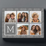 Plaque Photo Instagram en lin et gris 5 Photo Collage Monogramm<br><div class="desc">Pastel Beige and Charcoal Custom Damask Pattern - Utilisez cinq photos carrés pour créer un cadeau unique et personnel. Ou vous pouvez garder le chiot hipster et faire un gardien branché. Vous pouvez également ajouter des photos mariages de selfies pour un souvenir mémorable. Si vous avez besoin d'ajuster les images,...</div>