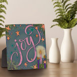 Plaque Photo Jolie Joie Whimsical Advent Candle Easel<br><div class="desc">Joy Easel Plaque - Joy Joy Easel - jolie oeuvre d'art, fantaisiste et élégante, créée pour inspirer et élever. Un joli design floral coloré ajoute quelques touches positives à votre quotidien. Ces plaques amusantes de chevalet font de grands cadeaux inspirants pour la famille, les amis, les collègues, les enseignants, etc......</div>