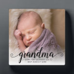 Plaque Photo Joyeuse fête des mères grand-mère Chic Script phot<br><div class="desc">Un gardien personnalisé pour célébrer grand-mère le jour de la mère avec votre photo préférée</div>