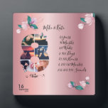 Plaque Photo Joyeux 8e anniversaire, collage photo personnalisé<br><div class="desc">Bienvenue dans le magasin Zazzle de Roar Graphics. Ce cadeau romantique, sucré et unique Couple est le cadeau parfait pour vous-même ou un couple qui est proche de vous. Il présente une photo personnalisable du couple avec la typographie chic et moderne qui affiche les dates importantes dans leur relation. Pour...</div>