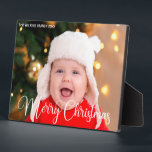 Plaque Photo Joyeux Noël Script superposer Chic Baby Photo<br><div class="desc">Élégante plaque photo Joyeux Noël avec belle écriture cursive en blanc. Ce cadeau photo bébé de vacances moderne présente une magnifique typographie et votre texte personnalisé sur l'image de fond en blanc en haut. Parfait pour célébrer un bébé souriant ou un enfant heureux.</div>