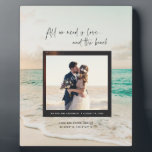 Plaque Photo L'amour et le mariage sur la plage<br><div class="desc">plaque de saké pour le couple marié qui a eu un mariage à la plage ou un mariage à destination de la plage. Customisez avec votre photo d'arrière - plan (ou partez tel quel), votre photo de mariage, vos noms, date de mariage, lieu et coordonnées. Pour obtenir les coordonnées de...</div>