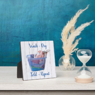 Plaque Photo Lave-Linge Colorée Sur Les Couvercles Dans Panier 