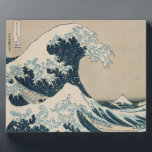 Plaque Photo Le Grand Wave de Kanagawa<br><div class="desc">Numéro de la collection d'images : XIR158277 The Great Wave of Kanagawa,  tiré de la série '36 Views of Mt. Fuji' ('Fugaku sanjuokkei') pub. par Nishimura Eijudo (impression de blocs de bois). Empreinte en bois de Hokusai,  Katsushika (1760-1849). Collection privée Giraudon.</div>