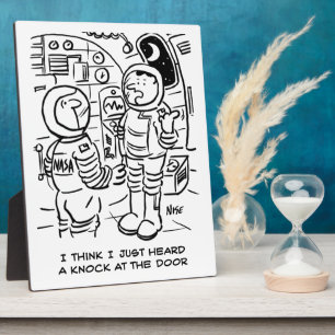 Plaque Photo Les Spacemen entendent frapper à la porte du vaiss