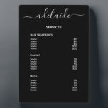 Plaque Photo Liste des cheveux noirs Salon Liste des prix Menu<br><div class="desc">Customisez cette plaque de service salon coiffeur noir pour créer facilement une liste de prix pour vos services. Personnalisez avec votre signature styliste salon dans une élégante typographie en écriture blanche. Placez sur votre table, étagère ou comptoir. Parfait pour les salons de cheveux, les salons d'ongles, les services d'agrandissement et...</div>