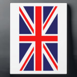 Plaque Photo L'Union Jack classique<br><div class="desc">Le drapeau de l'Union, ou Union Jack, est le drapeau national du Royaume-Uni. Il est ainsi appelé parce qu'il combine les croix des trois pays unis sous un seul Souverain - les royaumes d'Angleterre et du Pays de Galles, d'Écosse et d'Irlande (bien que depuis 1921 seule l'Irlande du Nord a...</div>