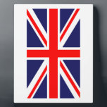 Plaque Photo L'Union Jack classique<br><div class="desc">Le drapeau de l'Union, ou Union Jack, est le drapeau national du Royaume-Uni. Il est ainsi appelé parce qu'il combine les croix des trois pays unis sous un seul Souverain - les royaumes d'Angleterre et du Pays de Galles, d'Écosse et d'Irlande (bien que depuis 1921 seule l'Irlande du Nord a...</div>