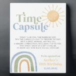 Plaque Photo M. Onederful Boys 1er Anniversaire Temps Capsule S<br><div class="desc">M. Onederful - Soleil,  arc-en-ciel en bleu,  vert et jaune. Signe de la capsule temporelle du premier anniversaire du garçon - Carte des messages de la capsule temporelle pour que vos invités écrivent également sur notre boutique : https://www.zazzle.com/mr_onederful_boys_1st_birthday_time_capsule_sign_plaque-256780249447653047</div>