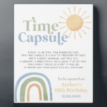 Plaque Photo M. Onederful Boys 1er Anniversaire Temps Capsule S<br><div class="desc">M. Onederful - Soleil,  arc-en-ciel en bleu,  vert et jaune. Signe de la capsule temporelle du premier anniversaire du garçon - Carte des messages de la capsule temporelle pour que vos invités écrivent également sur notre boutique : https://www.zazzle.com/mr_onederful_boys_1st_birthday_time_capsule_sign_plaque-256780249447653047</div>
