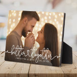 Plaque Photo Meilleur Ensemble Écriture Moderne Personnalisée P<br><div class="desc">Plaque personnalisée pour couple,  fiançailles ou mariage avec un design d'écriture en forme de cœur moderne indiquant MEILLEUR ENSEMBLE à côté de vos noms et date.</div>