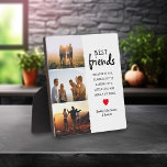 Plaque Photo Meilleures photos d'amis branchées Collage & Citat<br><div class="desc">Les besoins sont la famille que nous choisissons, et ils méritent le meilleur! Célébrez votre lien spécial avec cette plaque branchée "Best Friends". Avec un devis personnalisé, un espace pour 3 photos de votre choix et des éléments personnalisables, c'est le cadeau idéal pour toute occasion - anniversaires, Noël, ou simplement...</div>