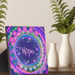 Plaque Photo Motivationnel tendance violet Plutôt Espoir Inspir<br><div class="desc">Inspirationnelle Plaque de l'Eau de l'Espoir Purple - jolie, fantaisie et élégante oeuvre créée pour inspirer et élever. Un joli design floral coloré ajoute quelques touches positives à votre quotidien. Ces plaques amusantes de chevalet font de grands cadeaux inspirants pour la famille, les amis, les collègues, les enseignants, etc... Des...</div>