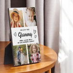 Plaque Photo Nous t'aimons Grammy Famille Moderne Photo Collage<br><div class="desc">The Grammy We Love You Heart Modern Photo Collage Plaque est un cadeau émouvant et personnalisé qui met en valeur votre amour pour votre grand-mère. Cette plaque magnifiquement conçue comprend un collage photo en forme de coeur, vous permettant d'ajouter vos photos de famille préférées dans un agencement moderne et élégant....</div>