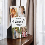 Plaque Photo Nous t'aimons Maman Famille Photo moderne Collage<br><div class="desc">La Plaque de collage photo moderne de la famille We Love You est un souvenir qui célèbre le lien spécial entre une mère et sa famille. Avec un design personnalisable, cette plaque vous permet de télécharger vos photos de famille préférées et de les organiser dans un beau collage. L'agencement élégant...</div>