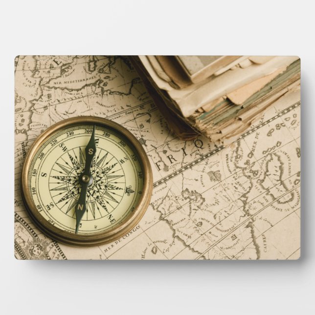 Plaque Photo Old compass over Ancient Map (Devant)