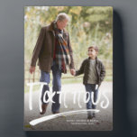 Plaque Photo Pappy grand-père grec une photo<br><div class="desc">Un cadeau amusant et réfléchi pour votre grand-père grec - un chevalet photo avec votre image et le mot "Pappous" (également connu sous le nom de "Papou") dans une brosse grecque. Comprend également de la place pour le texte personnalisé. Fait un grand cadeau de Noël des petits-enfants mais aussi idéal...</div>