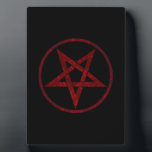 Plaque Photo Pentagram Red Devil<br><div class="desc">Pentagramme rouge,  inversé,  texturé en cercle,  sur arrière - plan noir. Symbole occulte 666</div>