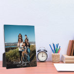 Plaque Photo Photo personnalisée en font un lieu de vacances fa<br><div class="desc">Ajoutez votre photo préférée pour customiser et personnaliser cette élégante plaque photo pour célébrer et se souvenir de vos moments de vacances préférés. Photo de Josue Michael de Unsplash,  merci !</div>