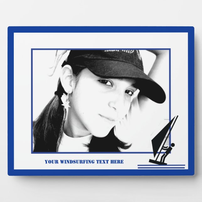 Plaque Photo Planche à voile à bord noir, planche à voile bleue (Devant)