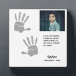 Plaque Photo Poème pour maman empreinte manuscrite Premier jour<br><div class="desc">Un cadeau merveilleux en utilisant les empreintes de son enfant. Cette plaque terminée est prête à être exposée. Empreinte personnalisée,  poème et nom. Utilisez une photo spéciale pour la rendre extra spéciale.</div>