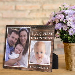 Plaque Photo Premier Noël du bébé 2 Photo Collage Bois rustique<br><div class="desc">Plaque de collage photo en bois rustique personnalisée avec 2 photos et nom de famille pour en faire un gardien unique du premier Noël du bébé.</div>