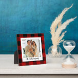 Plaque Photo Red Buffalo Plaid & Nom Personnel Et Photo<br><div class="desc">Entrez dans le monde du style intemporel avec nos classiques Red Buffalo Plaid produits personnalisés sur Zazzle! Que vous cherchiez à ajouter une touche de charme rustique à votre vie ou que vous cherchiez un cadeau parfait, notre collection a quelque chose pour tout le monde. Découvrez le charme durable de...</div>
