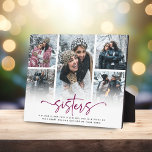 Plaque Photo Sisters Script 5 Photo Collage Keepsaké Cadeau<br><div class="desc">Offrez à votre soeur cette sensation chaleureuse et confortable avec notre Plaque Cadeau Sisters Script 5 Photo Collage Keepsaké. Cette élégante plaque de collage photo de soeur est conçue pour vous faire sourire. La citation de soeur personnalisée associée à cinq de vos souvenirs chéris crée un cadeau magnifique et intemporel....</div>