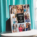 Plaque Photo Sisters Script Cadeau Pour Les Amis Photo Collage<br><div class="desc">La Plaque Collage Photo Sisters Script Gift for Friends est une belle façon de célébrer votre amitié chère. Doté d'un design de script élégant avec les mots "Soeurs", cette plaque vous permet de télécharger vos photos préférées ensemble, en créant un saké personnalisé et chaleureux. Parfait pour les anniversaires, les vacances,...</div>