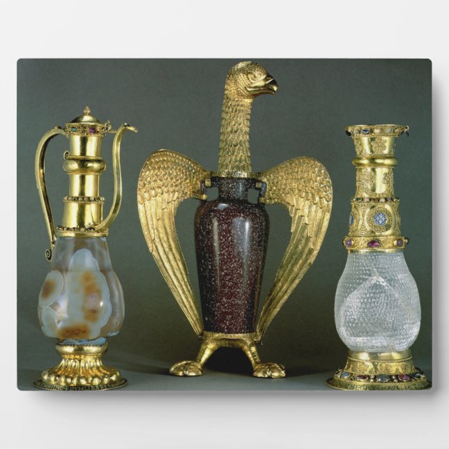 Plaque Photo Trois vaisseaux liturgiques incorporant des anses  (Devant)