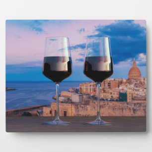 Plaque Photo Verres à vin avec vue coucher de soleil sur La Val