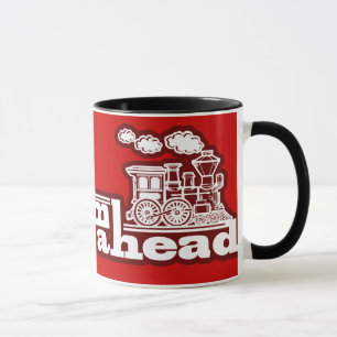 Pleine vapeur devant la tasse du train à vapeur ro