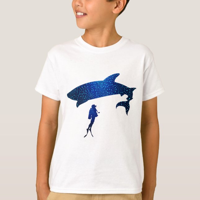 Plongeur avec T-shirt requin (Devant)