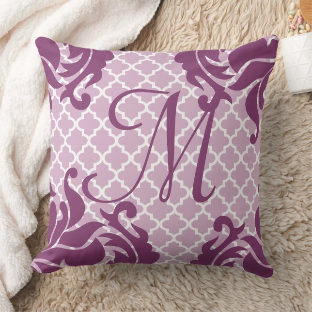 Plum Damask Monogramme Accent Coussin personnalisé