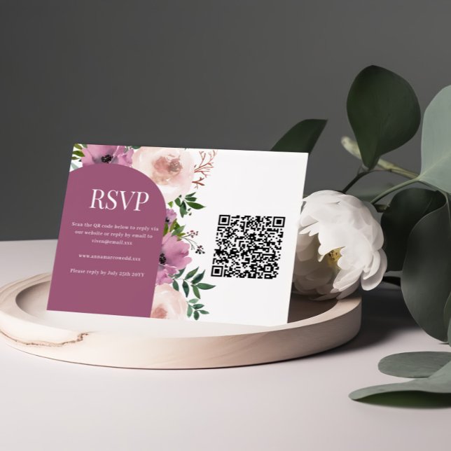 Plum Floral Wedding Carte RSVP (Créateur téléchargé)
