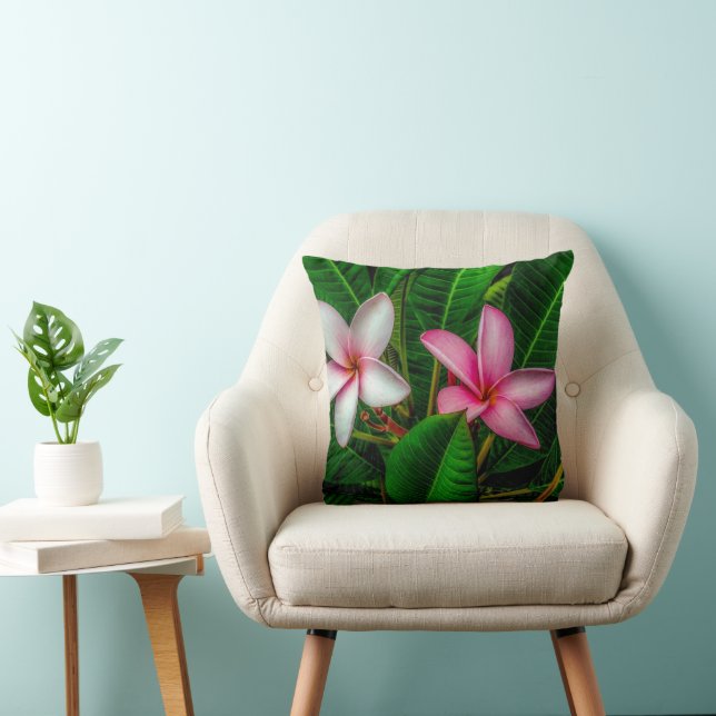 Plumerias en oreiller à lancer blanc et rose (Chaise)