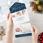 Plus le Merrier 4 Photos Faire-part de naissance<br><div class="desc">Jolie flocon de neige calligraphie photo carte de Noël faire-part de naissance. Facile à personnaliser avec vos détails. Contactez-moi par conversation si vous avez des questions sur l'oeuvre ou avez besoin d'une personnalisation. VEUILLEZ NOTER : Pour obtenir de l'aide sur les commandes, l'expédition, l'information sur les produits, etc., contactez le...</div>