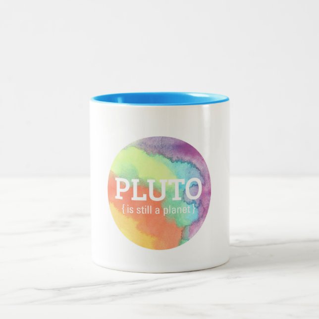 "Pluto est toujours une planète" Illustration Mug (Centre)