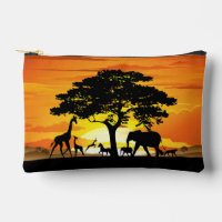 Animaux sauvages sur le coucher de soleil de la sa