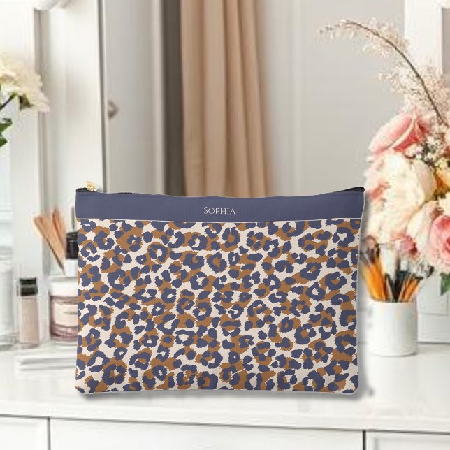 Pochette À Accessoires Bleu Empreinte de léopard et Brown (Leopard Print Blue and Brown Accessory Pouch)