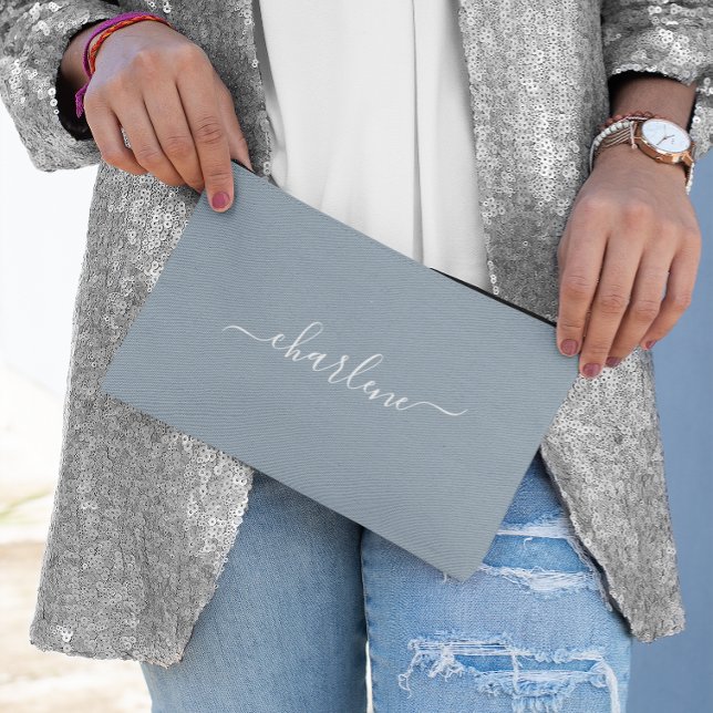 Pochette À Accessoires Bleu et blanc Dusty Nom élégant (Dusty Blue and White Elegant Name Accessory Pouch)