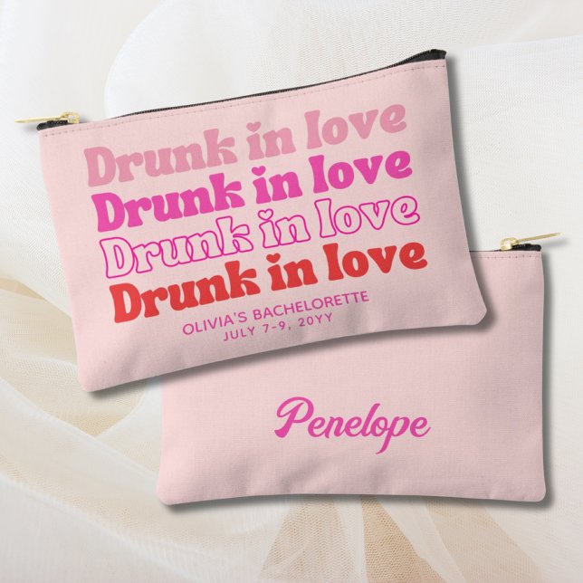Pochette À Accessoires Cadeau personnalisé de fête de fiançailles rose (Bachelorette Party Favor Personalized Pink Makeup Accessory Pouch
)
