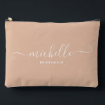 Pochette À Accessoires Chic Petit Sable Beige Porte-Mare Personnalisée<br><div class="desc">Voici notre chic minimaliste Sand Beige Personnalisé Bridesmaid Accessory Pouch, un cadeau élégant et polyvalent conçu pour célébrer vos demoiselles d'honneur dans l'élégance. Cette poche accessoire est l'exemple du chic moderne, parfait pour toutes les occasions, des propositions de demoiselle d'honneur aux douches nuptiales. Conçu dans un style minimaliste, ce sac...</div>