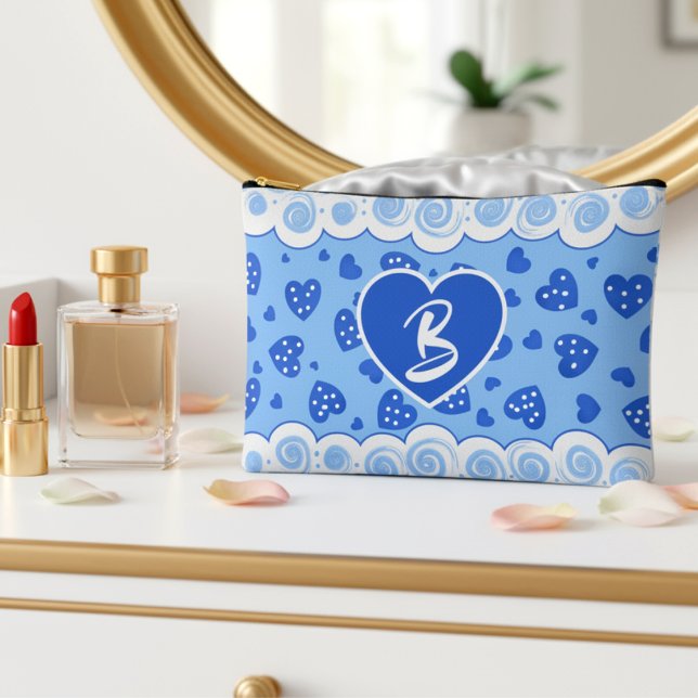 Pochette À Accessoires Cœurs Bleus Tendance Avec Des Points Et Des Volute (Shades of blue monogram makeup bag with white clouds and dark blue hearts. Pretty & feminine.)