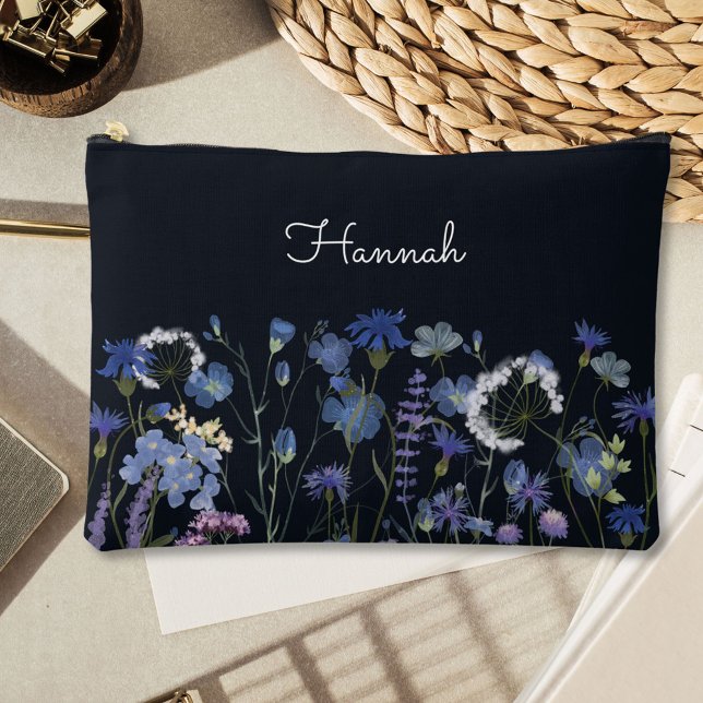 Pochette À Accessoires Fleur Sauvage Aquarelle Bleue Monogrammée (In situ, on table)
